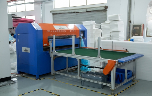 epe珍珠棉自動(dòng)分切機(jī)